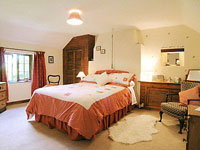 picture of Highbrook Farm cottage double bedroom